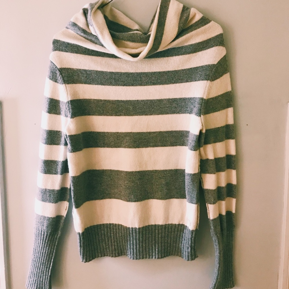 Long Sleeve Striped Grey Sweater
